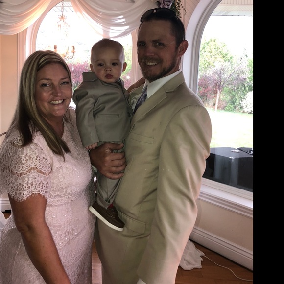 Meet your Posher, Jennifer - Picture 2 of 16